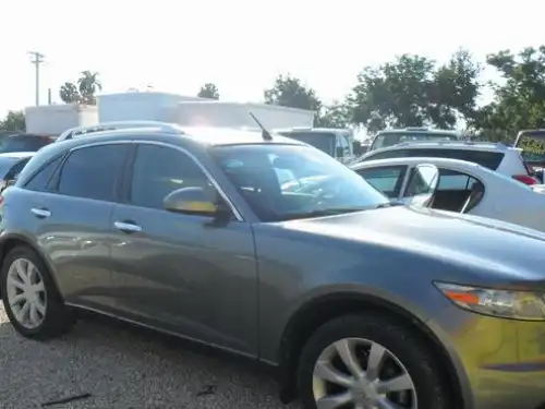 Infiniti FX-35  2004