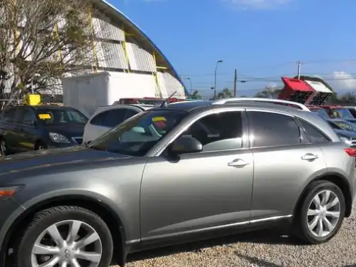 Infiniti FX-35  2004