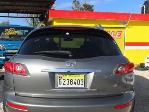 Infiniti FX-35  2004