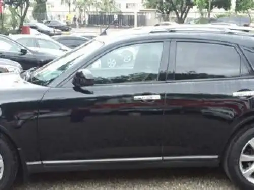 Infiniti FX-35  2005