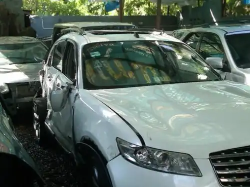 Infiniti FX-35  2006