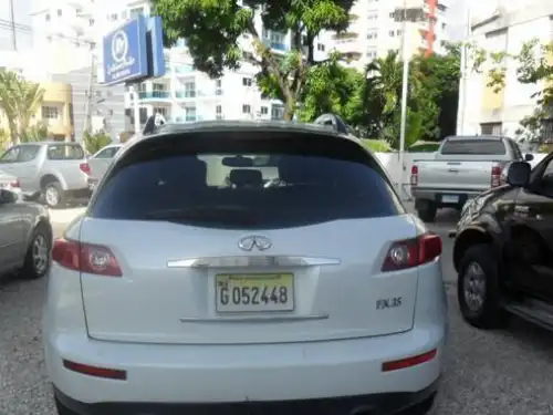 Infiniti FX-35  2006