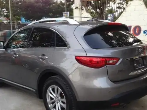 Infiniti FX-35  2009
