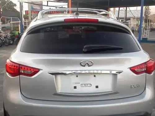 Infiniti FX-35  2009