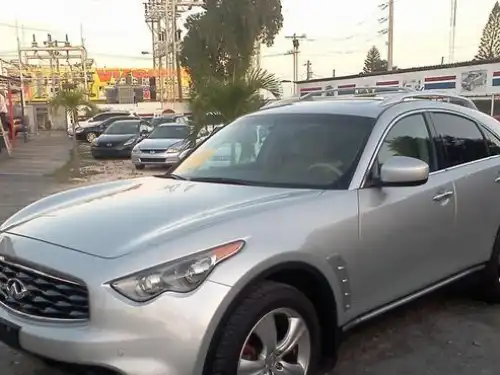 Infiniti FX-35  2009