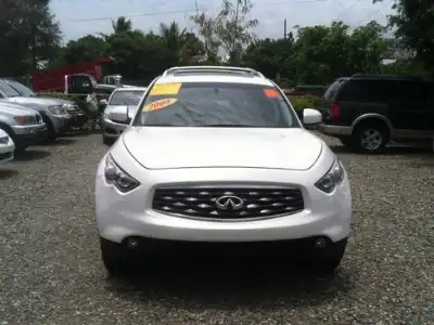 Infiniti FX-35  2009