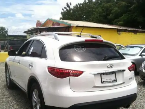 Infiniti FX-35  2009