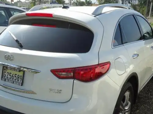 Infiniti FX-35  2009