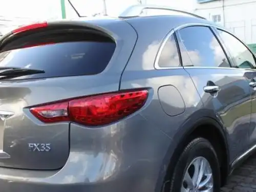 Infiniti FX-35  2009
