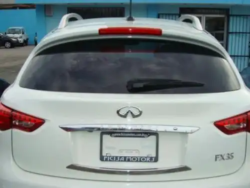 Infiniti FX-35  2011