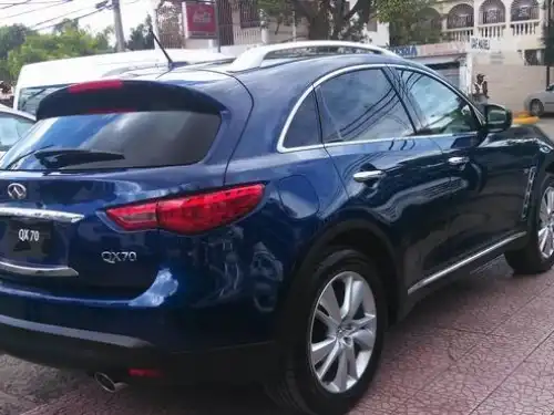 Infiniti QX-70  2015