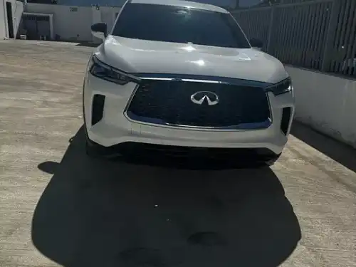 Infiniti QX60 2022 8 mi millas 