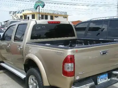 Isuzu DMAX  2005