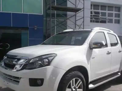 Isuzu DMAX  2013