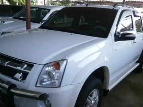 Isuzu DMAX LS 2011