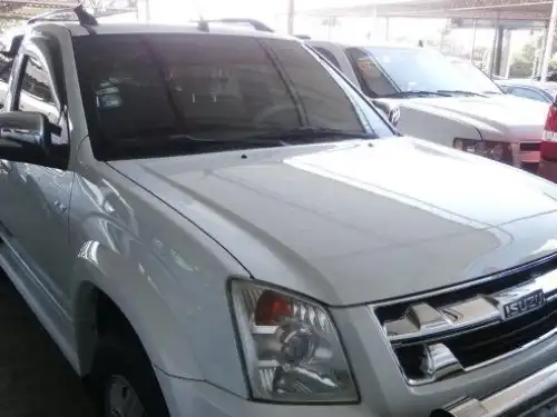 Isuzu DMAX LS 2011