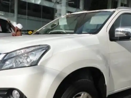 Isuzu Mux  2015