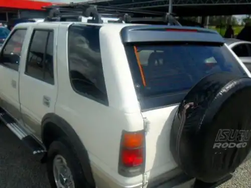 Isuzu Rodeo  2000