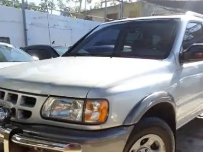 Isuzu Rodeo  2002