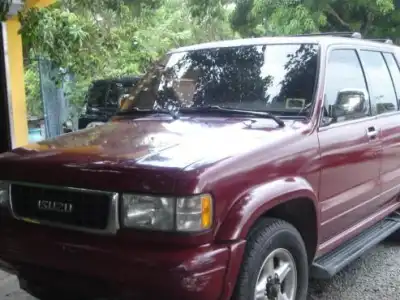 Isuzu Trooper  1996