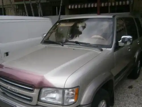 Isuzu Trooper  2001