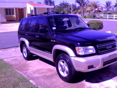 Isuzu Trooper 2000