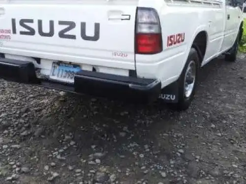 Izusu blanca 1998 nuevaa 