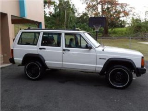 JEEP CHEROKEE UN SOLO DUENO