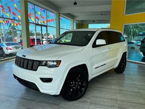 JEEP GRAND CHEROKEE LAREDO ULTITUDE 2019