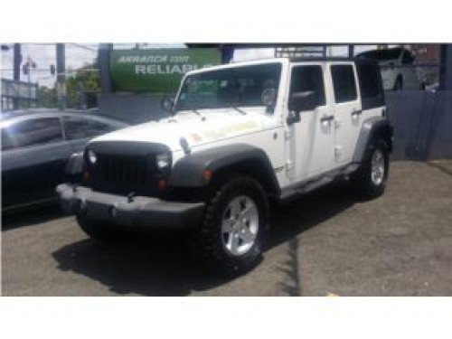 JEEP ISLANDER 2010 EXCELENTES CONDICIONES