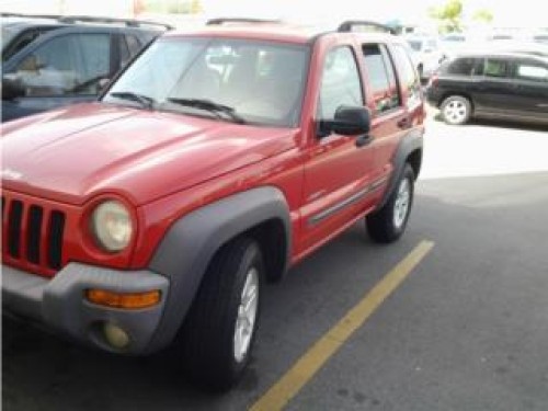 JEEP LIBERTY 2004 2005 LLAMA Y OFRECE