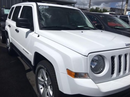 JEEP PATRIOT VARIOS COLORES Y MODELOS LLAMA