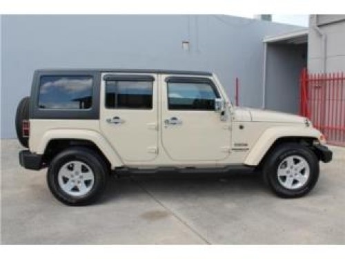 JEEP WRANGLER SPORT 2011 24,000 MILLAS