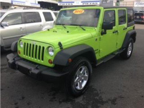 JEEP WRANGLER SPORT 4 PUERTAS VERDE GECKO ′12