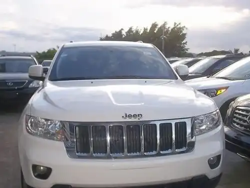 Jeep Cherokee Laredo 2011