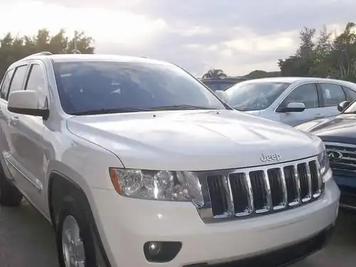 Jeep Cherokee Laredo 2011