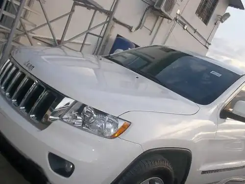 Jeep Cherokee Laredo 2011