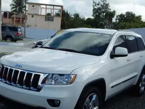 Jeep Cherokee Laredo 2011
