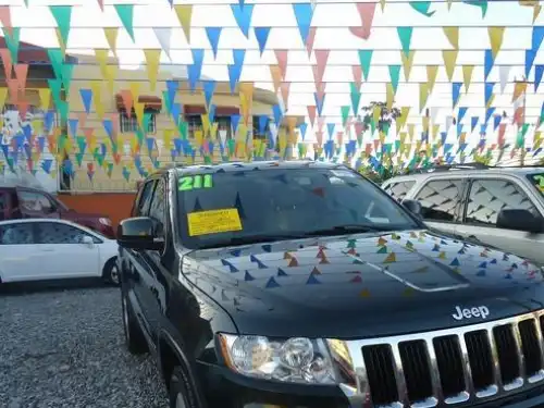 Jeep Cherokee Laredo 2011