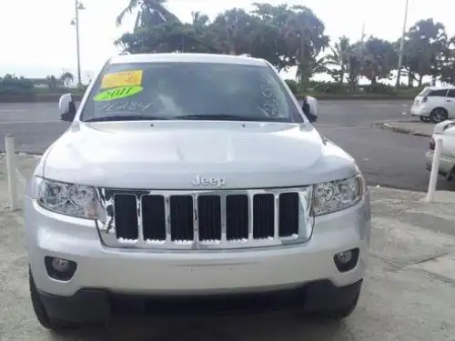 Jeep Cherokee Laredo 2011