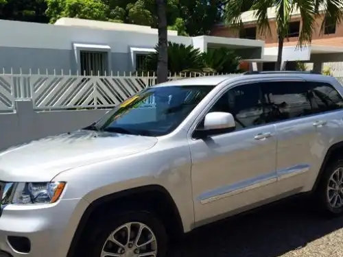 Jeep Cherokee Laredo 2011