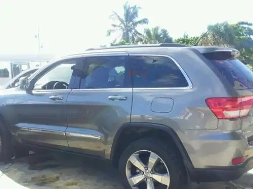 Jeep Cherokee Laredo 2012