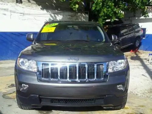 Jeep Cherokee Laredo 2012