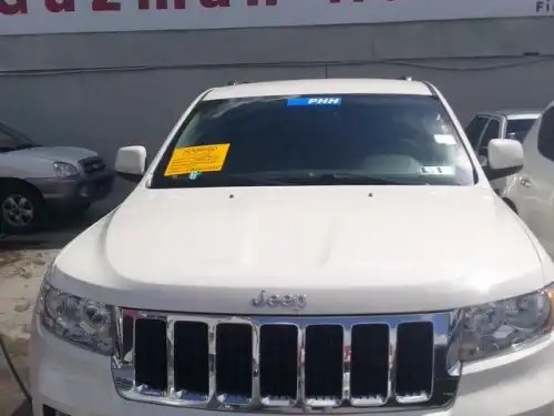 Jeep Cherokee Laredo 2012