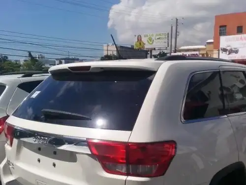 Jeep Cherokee Laredo 2012