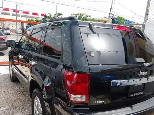 Jeep Grand Cherokee Laredo 2010