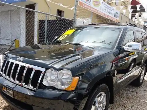 Jeep Grand Cherokee Laredo 2010