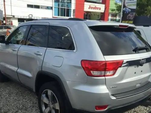 Jeep Grand Cherokee Laredo 2011