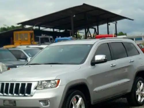 Jeep Grand Cherokee Laredo 2012