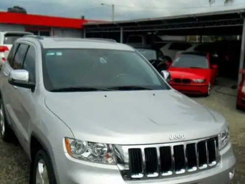Jeep Grand Cherokee Laredo 2012